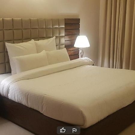 Hotel Sherition 1 Лахор Экстерьер фото